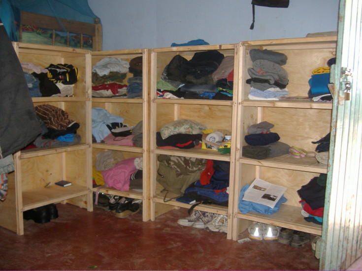 Kware_Shelves_Boys