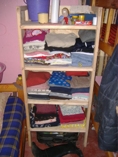 Kware_Shelves_Girls